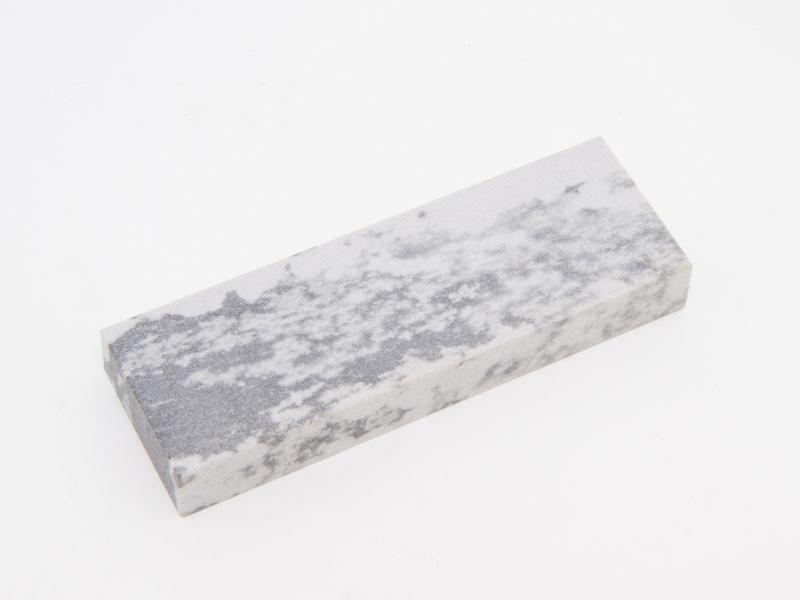 Fury finbryne av natursten - 7 cm