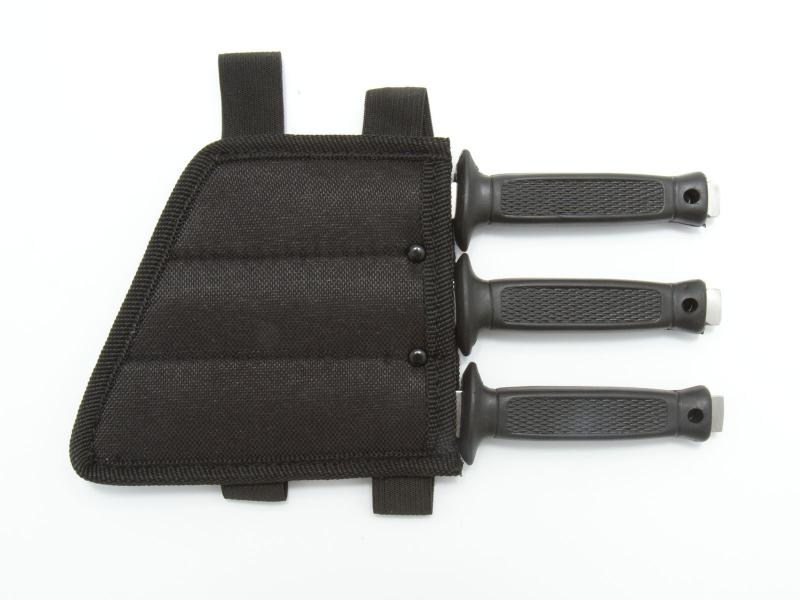 Kit med 3 kastknivar, 15 och 18 cm