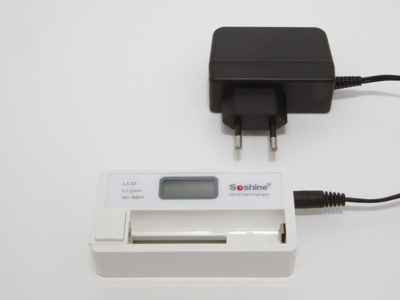 Laddare i litet format med display, USB