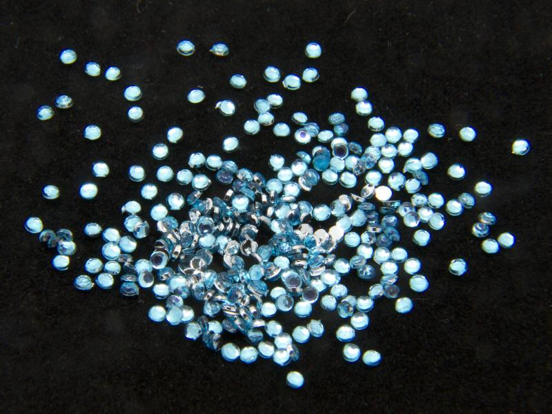 Rhinestones, nageldekorationer - 1,5mm - 12 färger