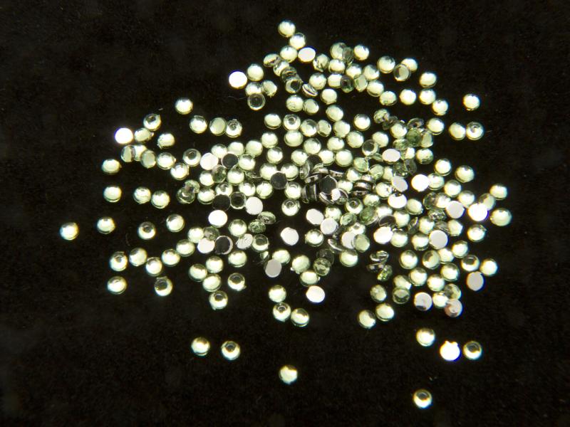 Rhinestones, nageldekorationer - 1,5mm - Ljusgrön