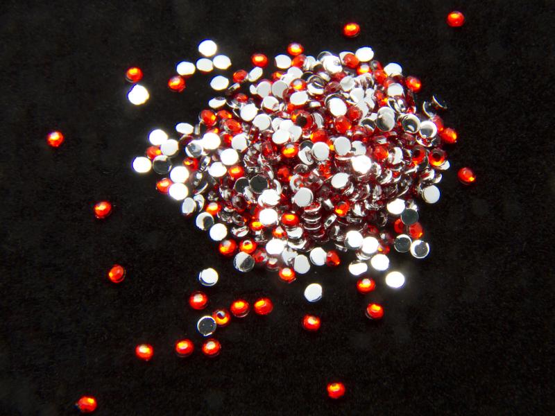 Rhinestones, nageldekorationer - 1,5mm - Röd